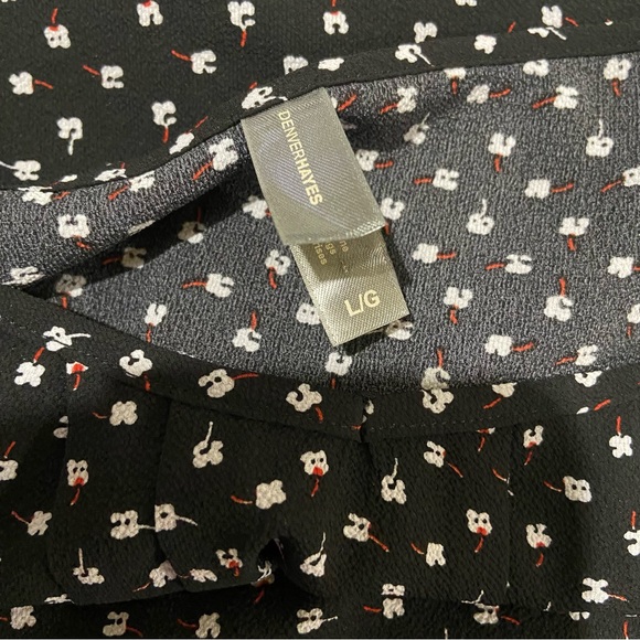 Denver Hayes women’s blouse. Off the shoulder with straps. - Picture 3 of 6